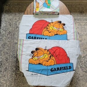Vintage Garfield 1978 Twin Flat Sheet and Two Pillow Case Sham set